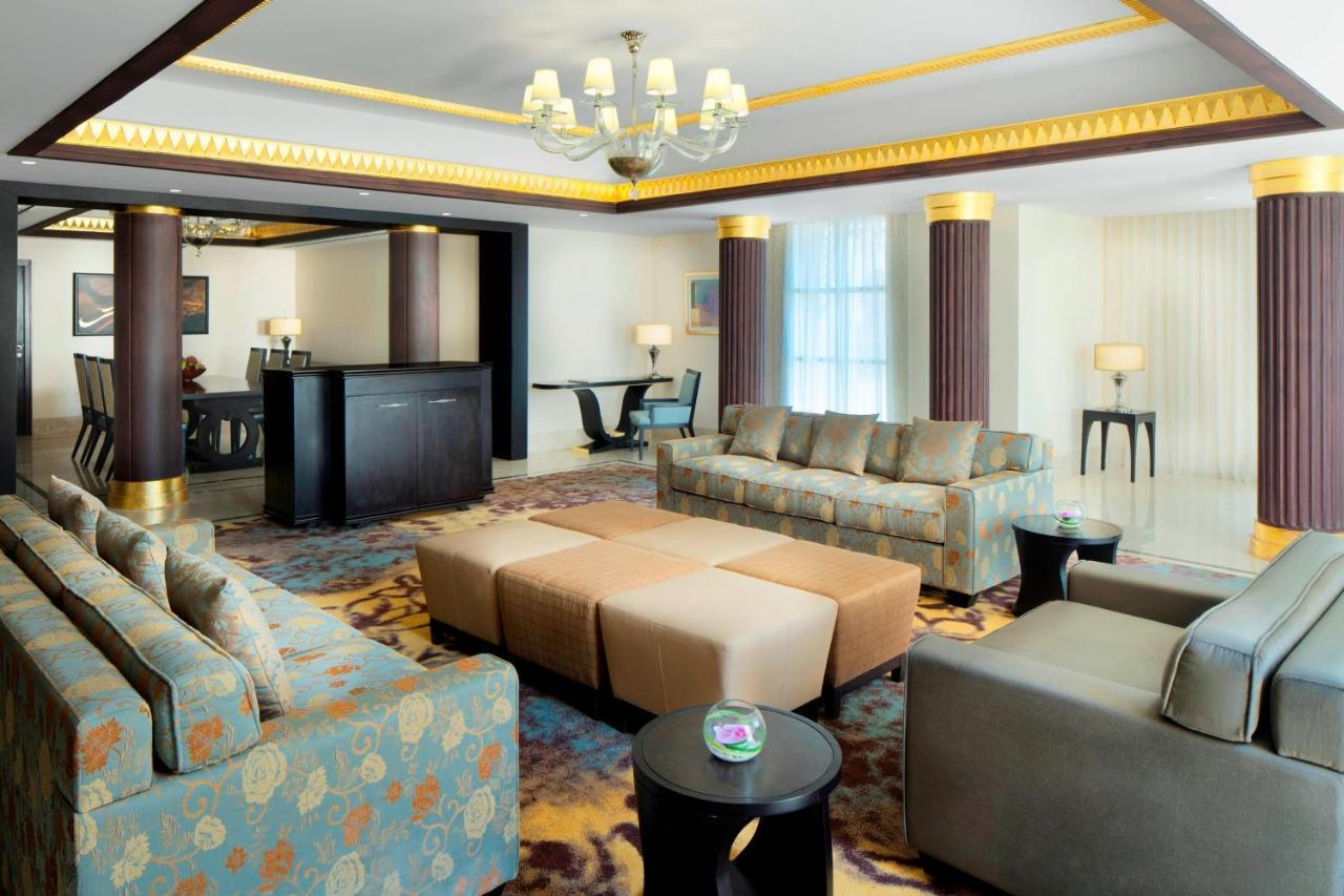 Курортный комплекс Sheraton And Шарджа