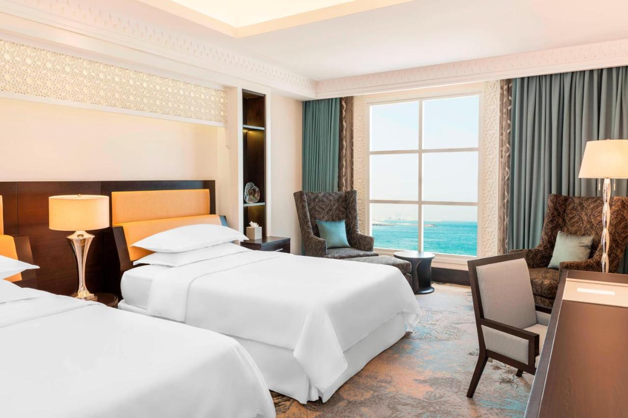 Sheraton And 5* Sharjah